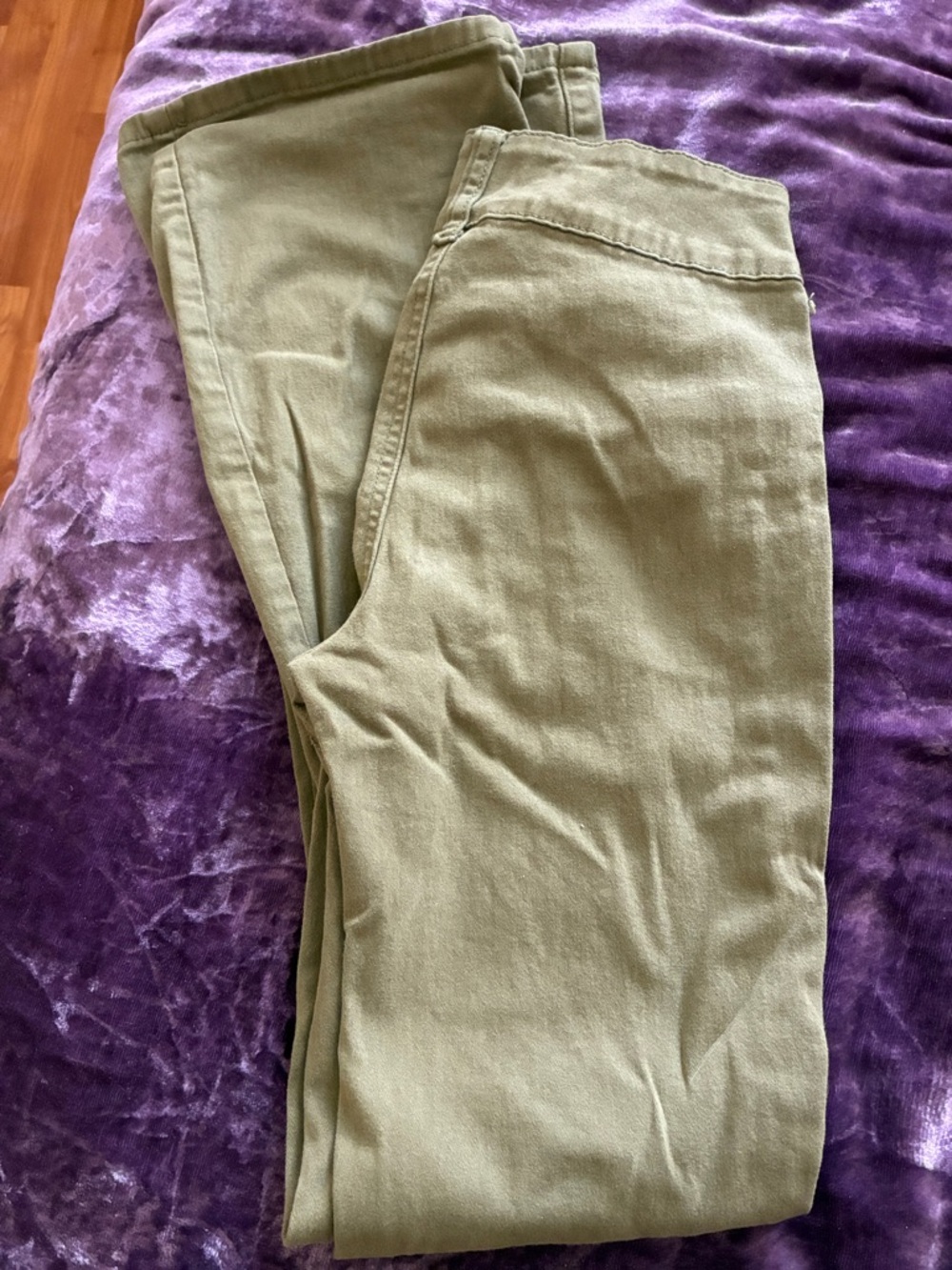Women’s Olive Green Casual Pants